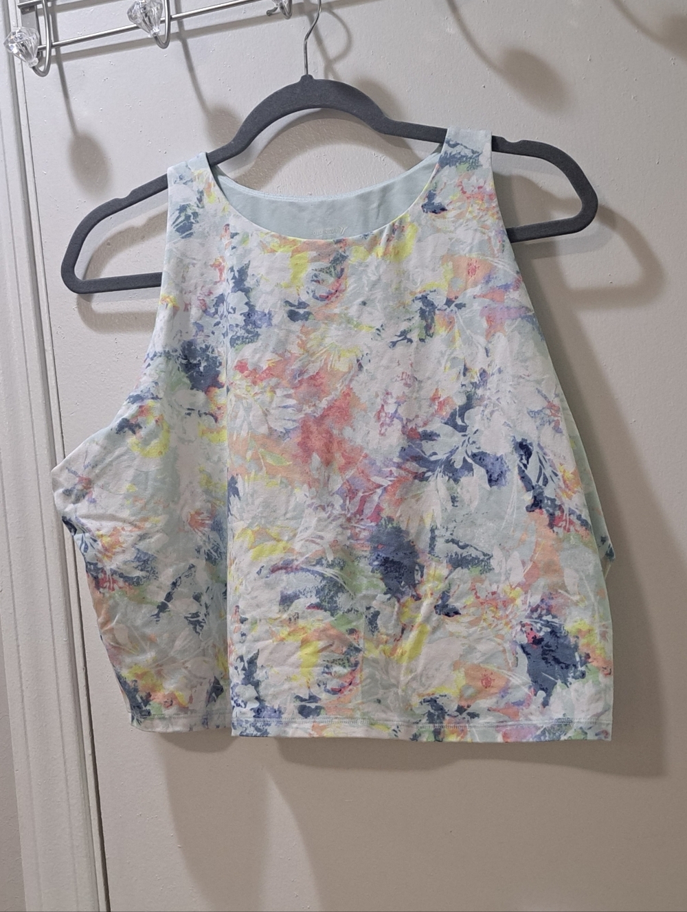 Old Navy Watercolor Floral Paded SportTop   White Pastel Multi EUC